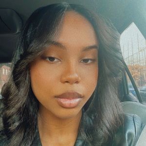 Meet your Posher, Dianel